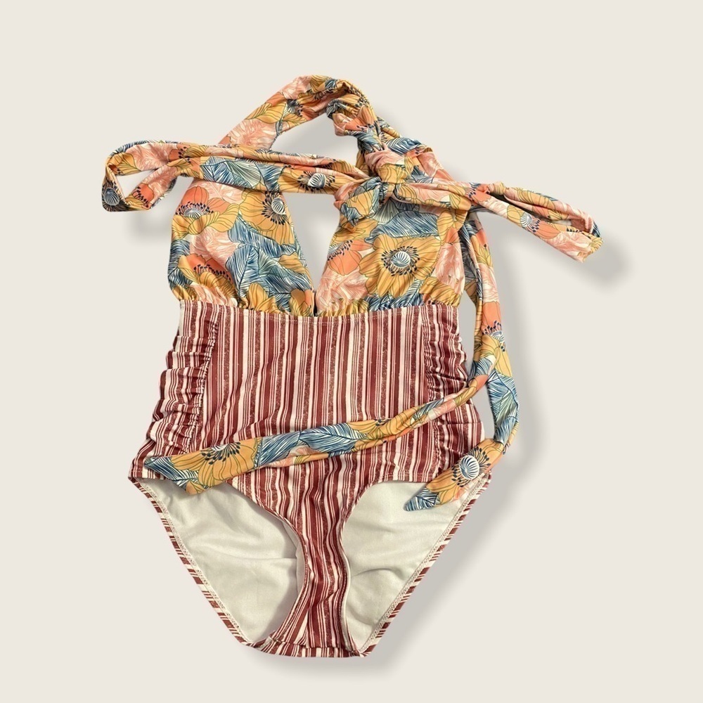 NWT Nicole Miller Convertible One Piece Floral - Picture 4 of 10